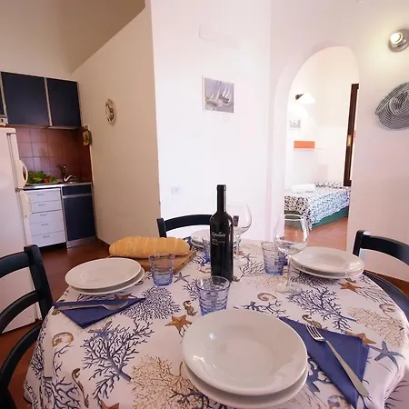 Sud Est Apart Otel Porto Azzurro